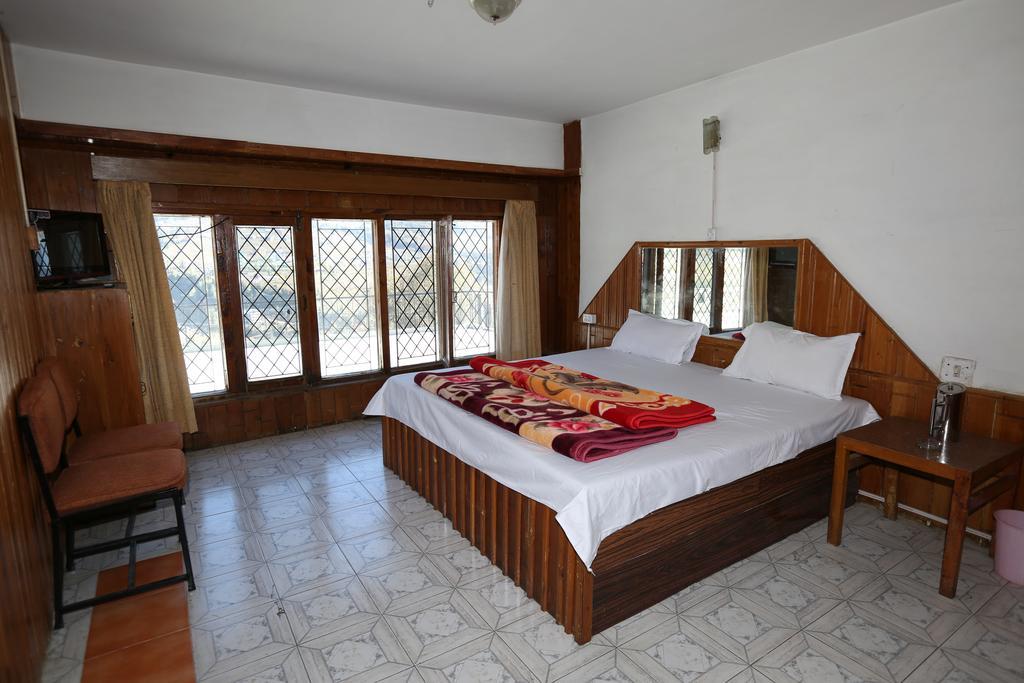 Hotel Ridge View Manāli Esterno foto