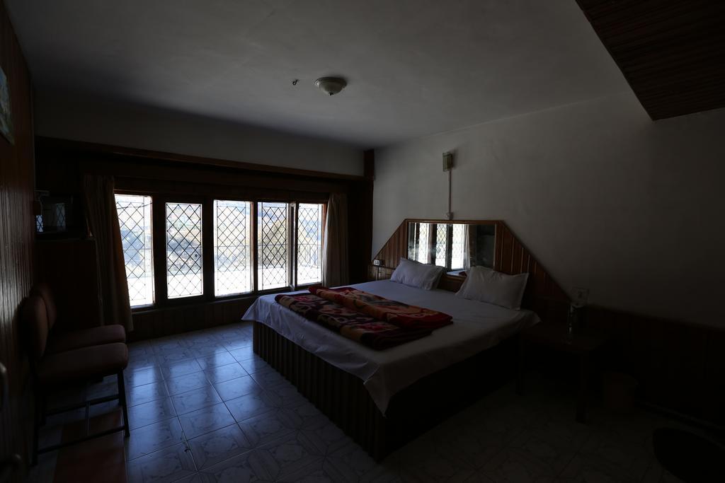 Hotel Ridge View Manāli Camera foto